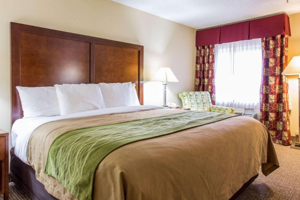 Room image 3