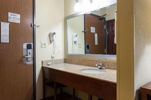 Comfort Inn Columbia - Bush River image 35
